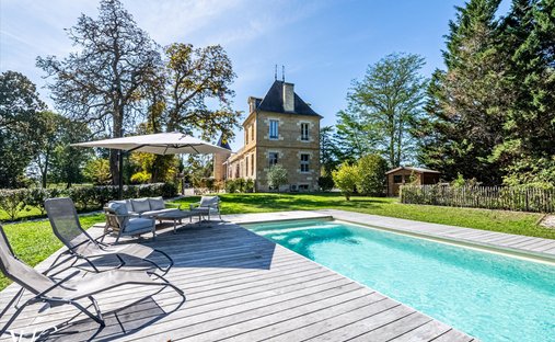Léognan Xviiith Century Castle Annex Park Swimming Pool Tennis