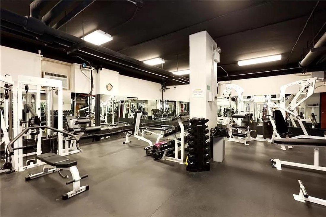 Co Op in New York, New York, United States 4 - 15765713