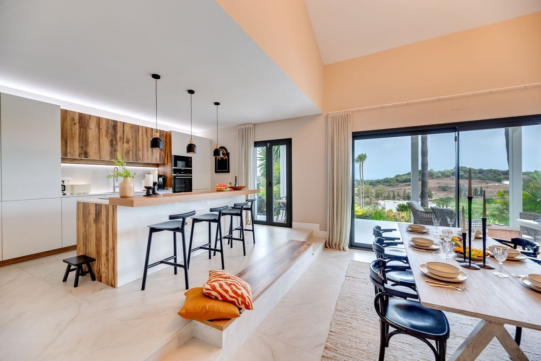 Villa in Estepona, Andalusia, Spain 3 - 16492164