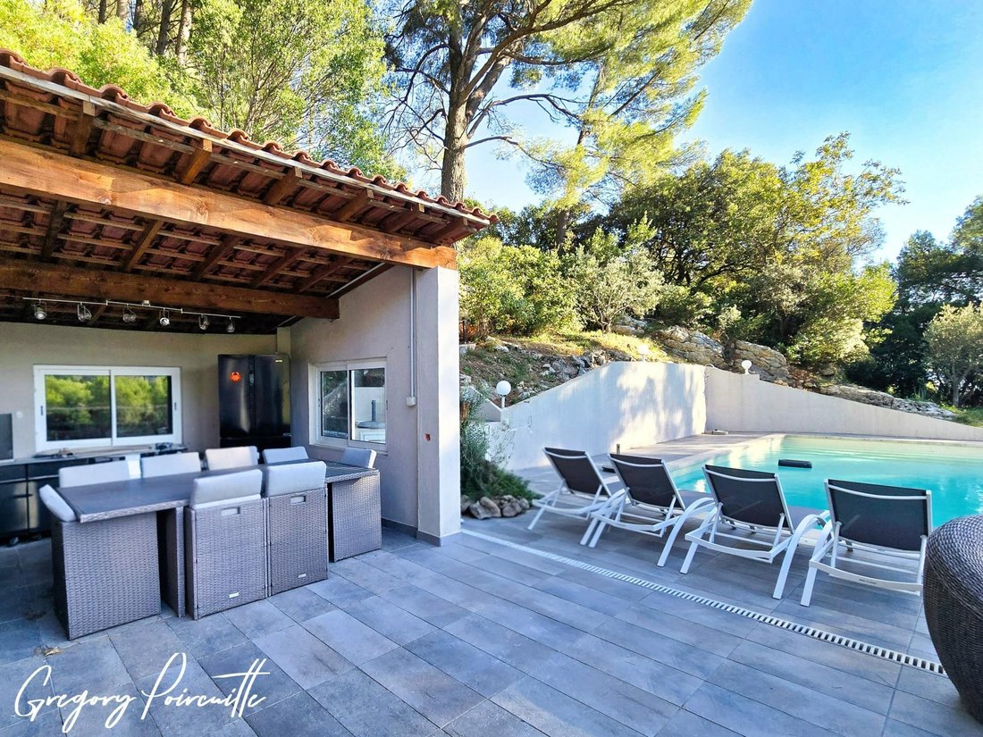 House in Le Revest-les-Eaux, Provence-Alpes-Côte d'Azur, France 4 - 16494778