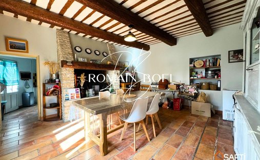 13th Historic Castle With Majestic Park And Pool