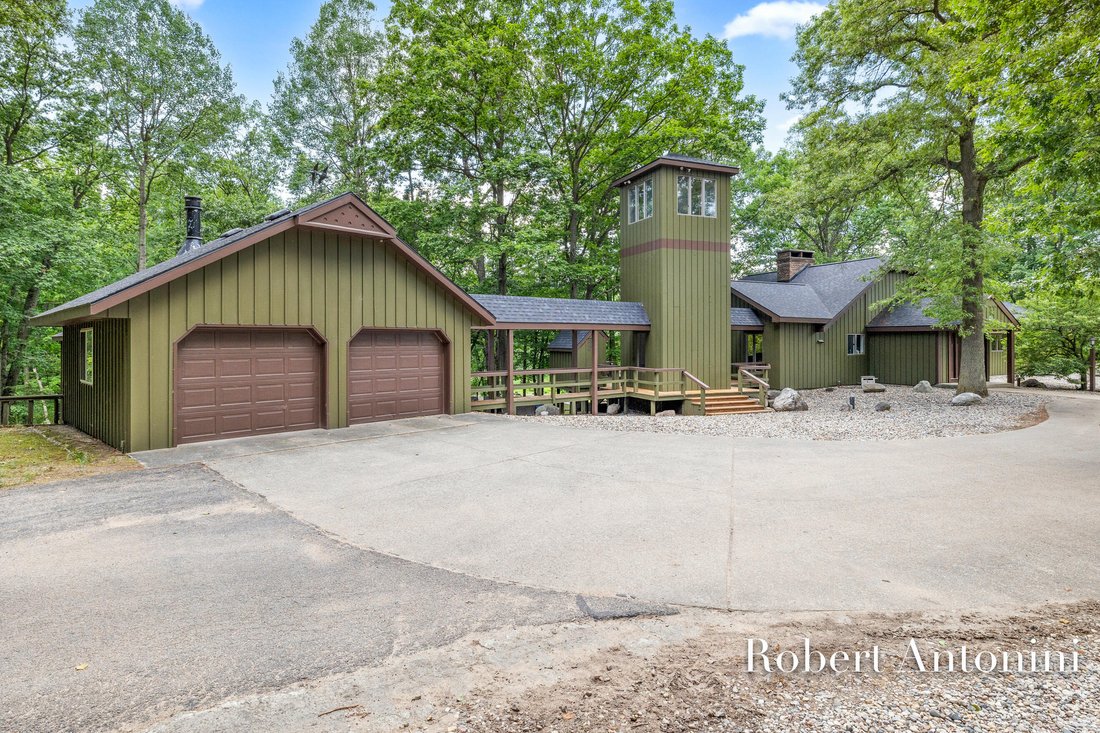 House in Greenville, Michigan, United States 5 - 16486958