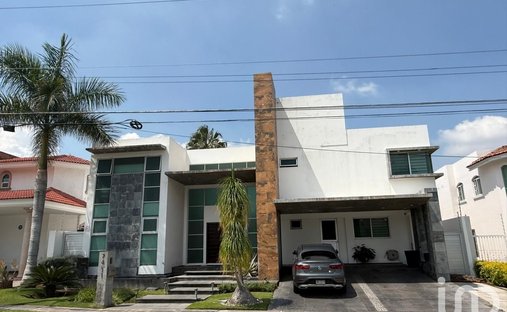 House in Tlajomulco de Zúñiga, Jalisco, Mexico 1