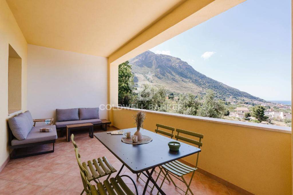 Villa in Castellammare del Golfo, Sicily, Italy 1 - 16487892