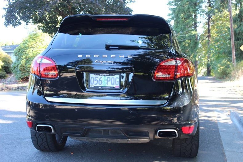 Suv in Glendale, United States 4 - 16489102