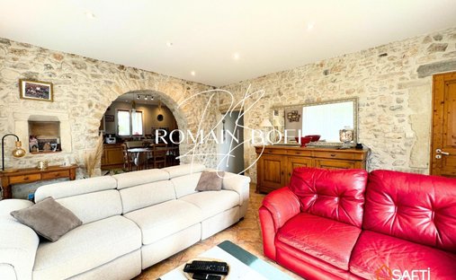 13th Historic Castle With Majestic Park And Pool