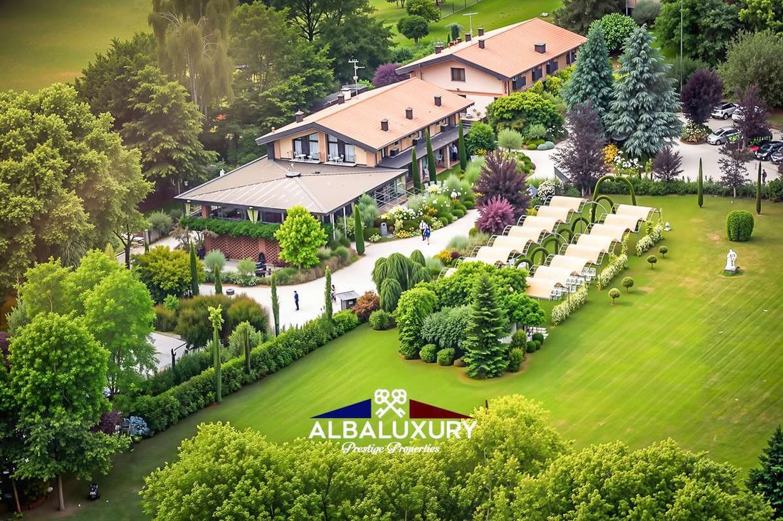 Villa in Ternate, Lombardy, Italy 2 - 15805181