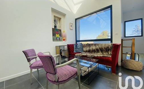 19 Th C. Chateau With Outbuildings And Pool