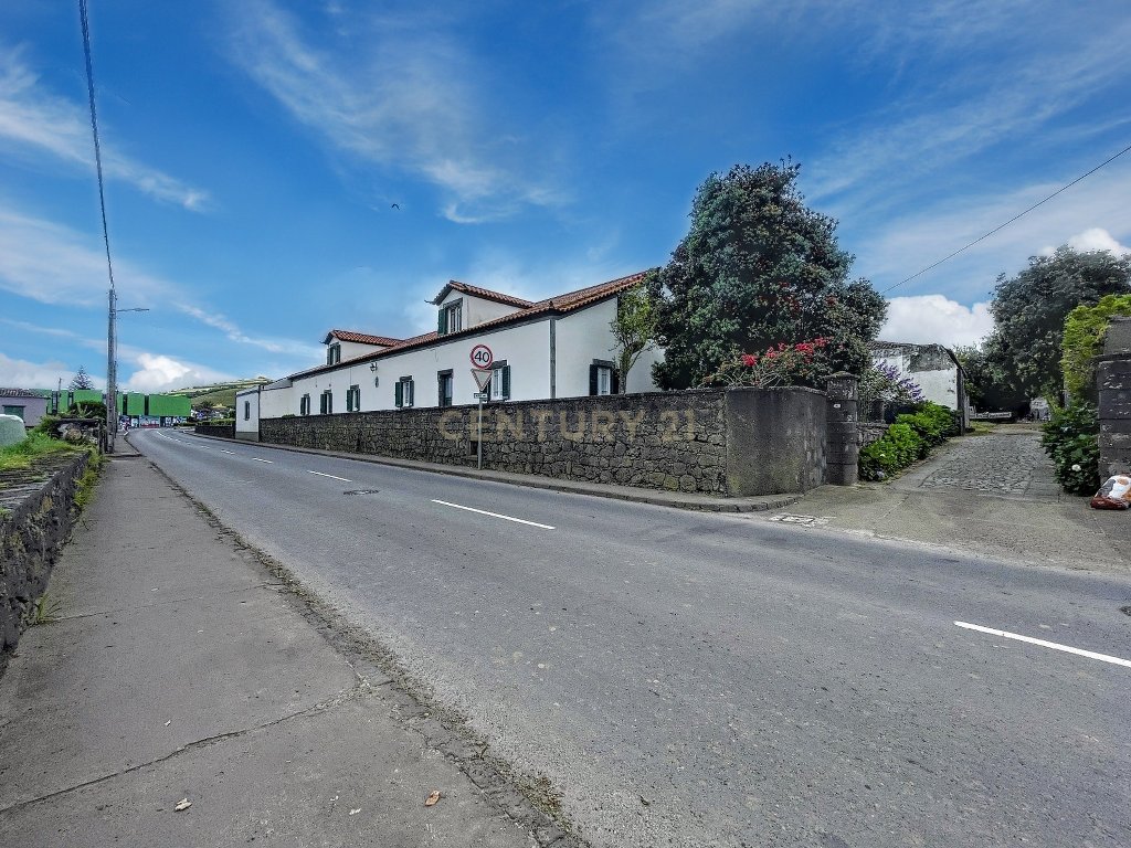 Villa in Ribeirinha, Azores, Portugal 1 - 16493018