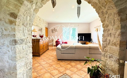 13th Historic Castle With Majestic Park And Pool