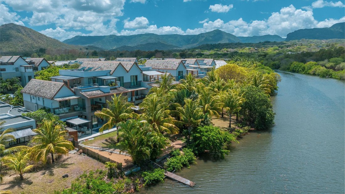 Apartment in Black River, Rivière Noire District, Mauritius 1 - 12336634