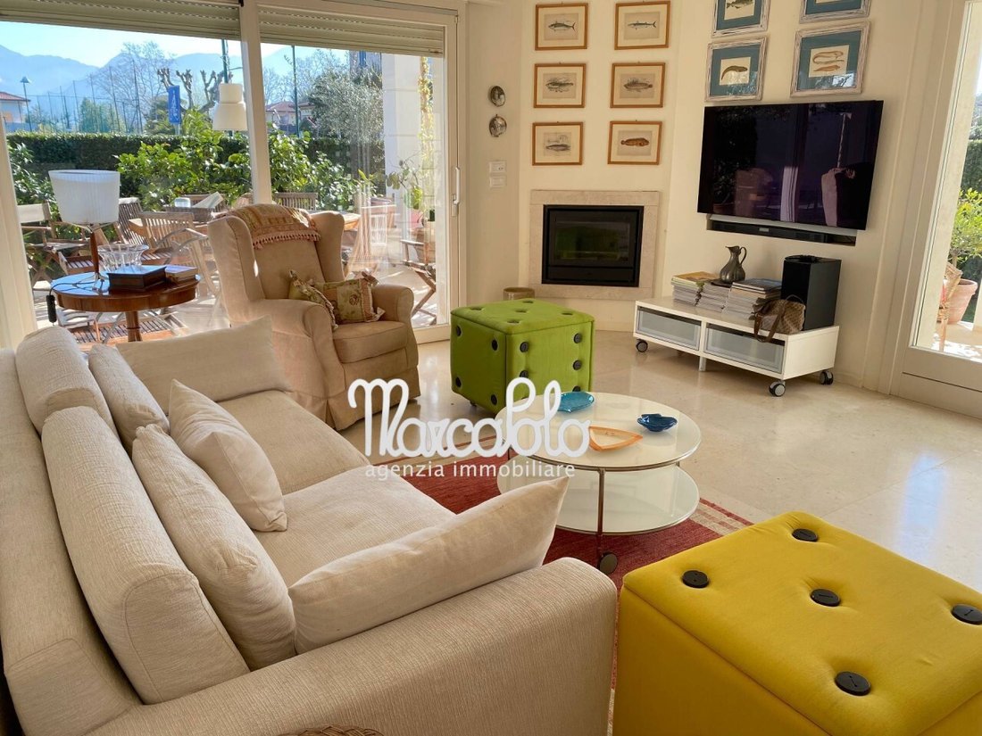 House in Center, Forte dei Marmi, Tuscany 4 - 16493418