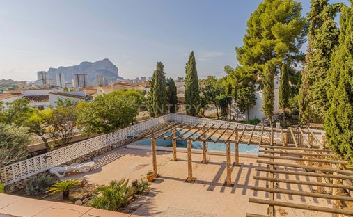 Villa in Calp / Calpe, Valencian Community, Spain 1