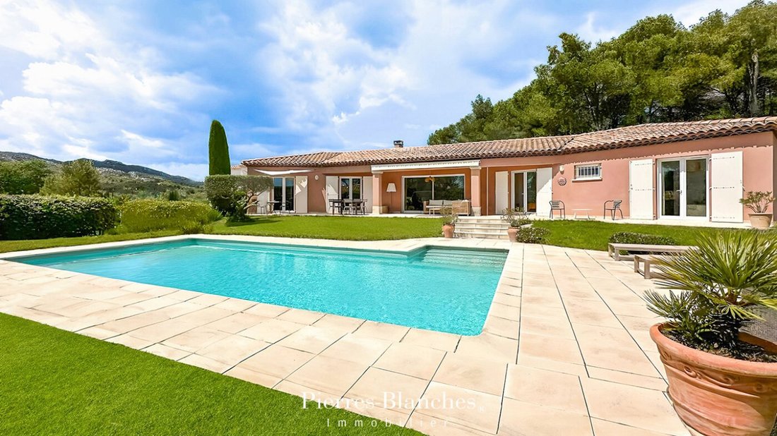 Villa in Nord et Ouest, Eyguières, France 2 - 16246530