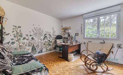 Castle for Sale in Écouflant, Pays de la Loire, France