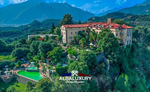 Chateau  en Chiaverano, Piamonte, Italia 1