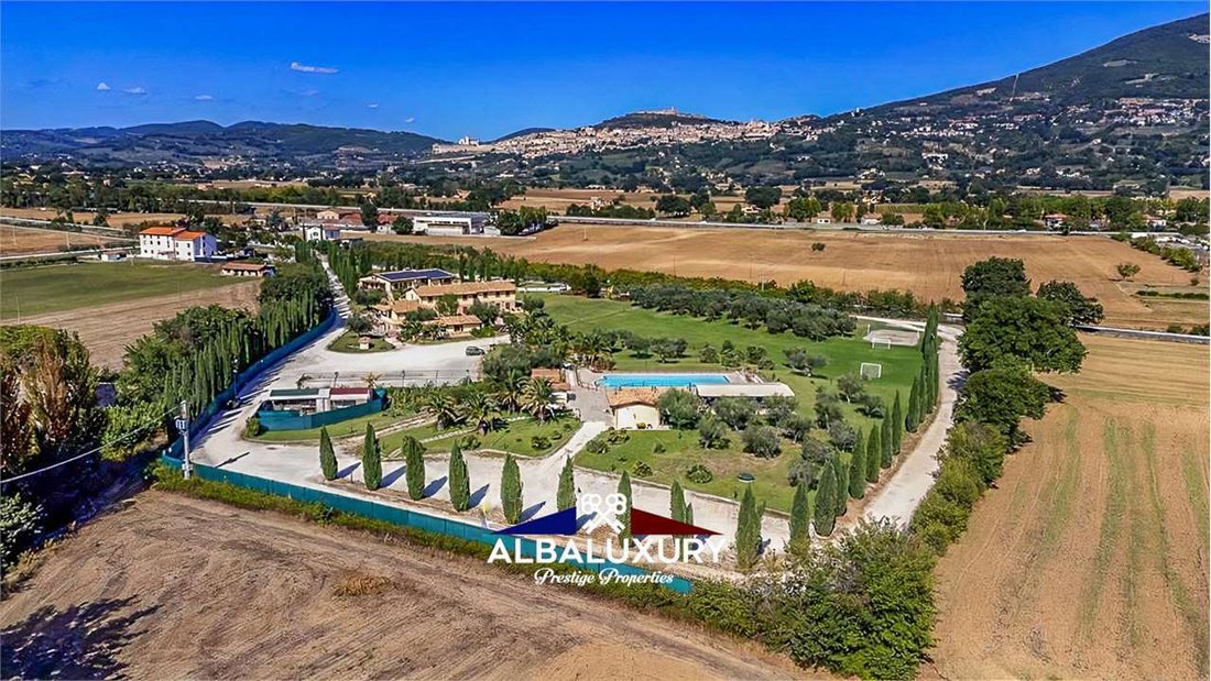 Villa in Assisi, Umbria, Italy 1 - 16190836