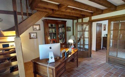 For Sale Dpt Eure (27) Near Pacy Sur Eure Moulin 353 M2 With Swimming Pool On Land Of 5542 M2 On The