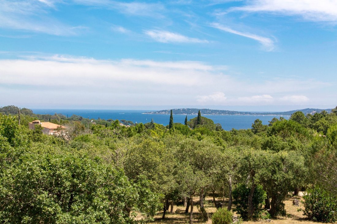 Villa in Grimaud, Provence-Alpes-Côte d'Azur, France 1 - 16486112