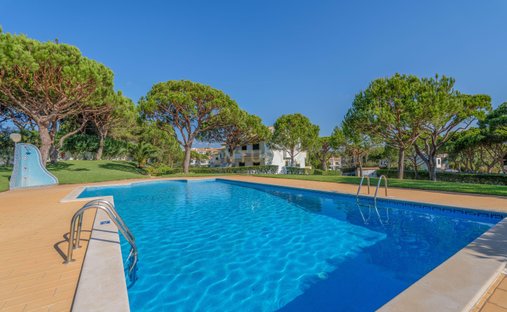 Villa in Olhos de Agua, Algarve, Portugal 1