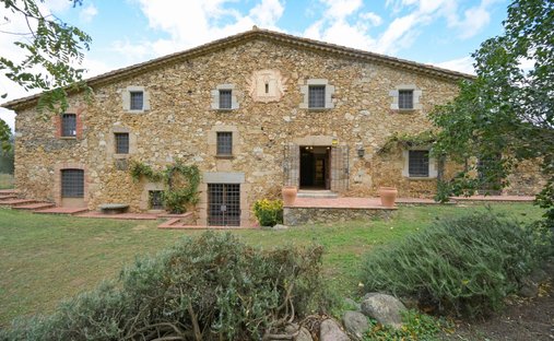 Country House in Llagostera, Catalonia, Spain 1