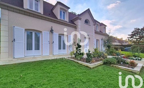 Casa en El Coudray-Montceaux, Isla de Francia, Francia 1