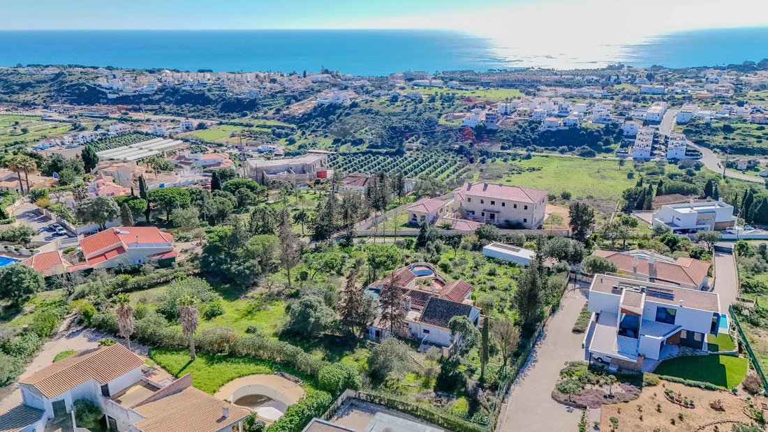 Villa in Olhos de Agua, Algarve, Portugal 1 - 14990149