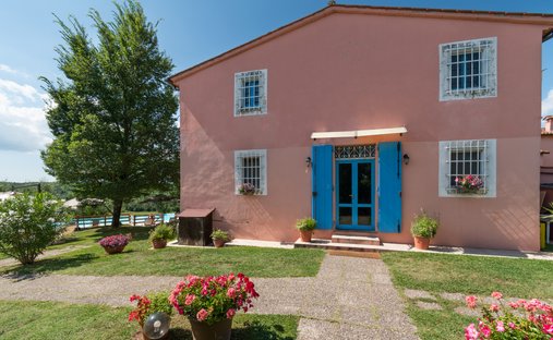 Country House in Center, Cerreto Guidi, Tuscany 1
