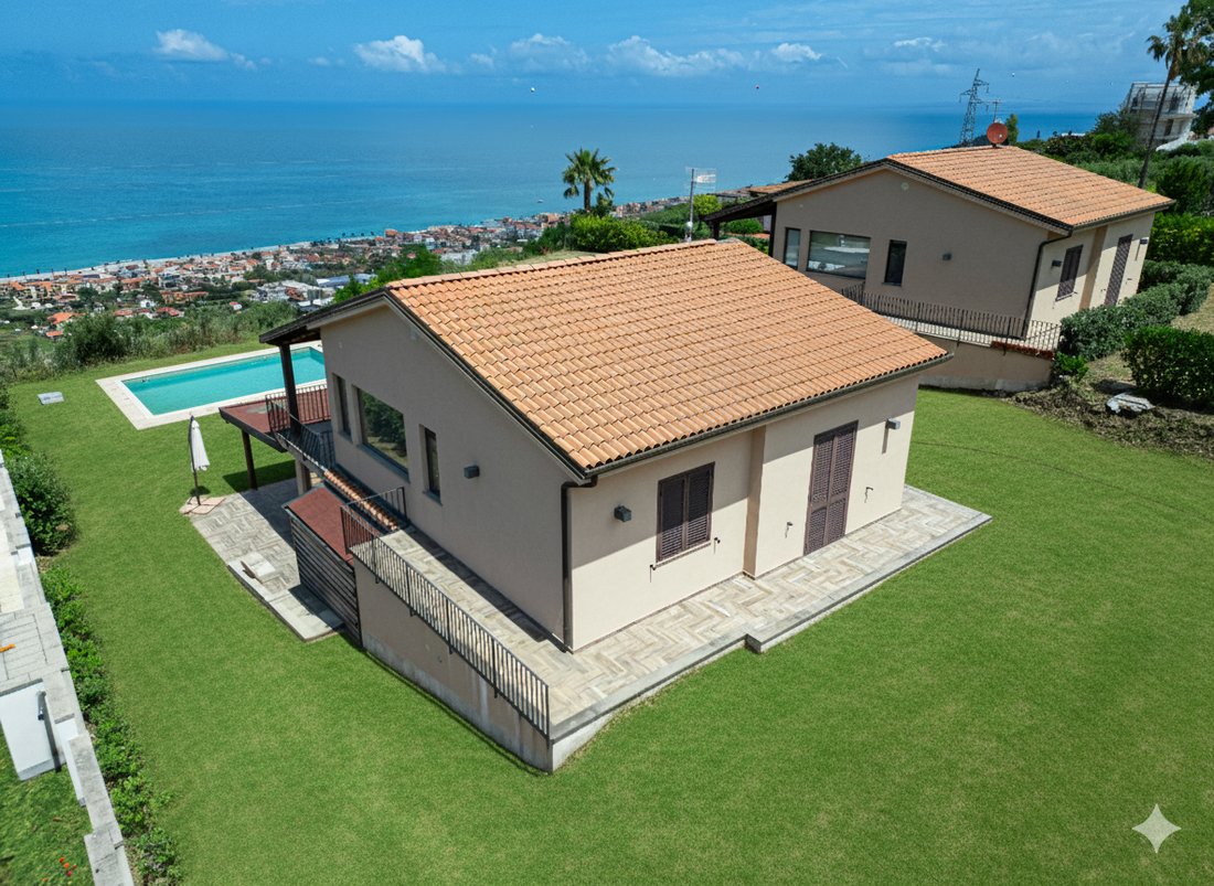 Villa in Capo d'Orlando, Sicily, Italy 1 - 15808657