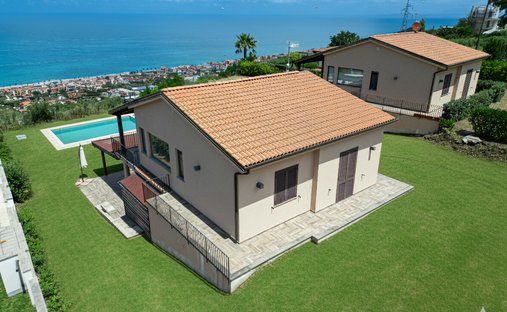 Villa en Capo d'Orlando, Sicilia, Italia 1