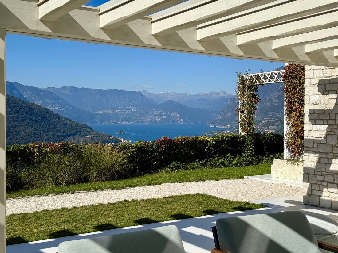Villa in Sale Marasino, Lombardy, Italy 4 - 16402013