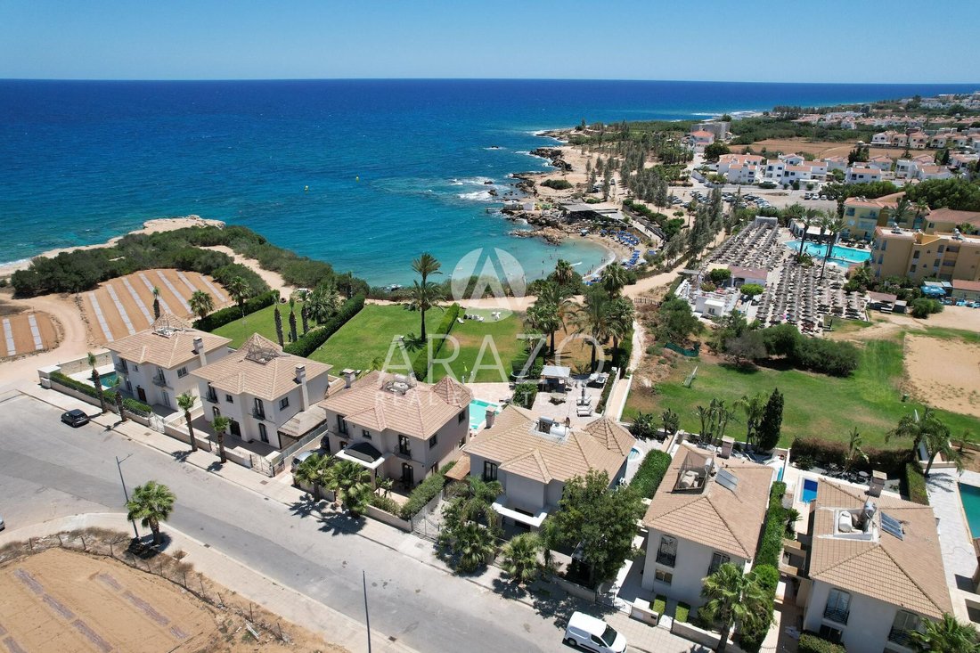 Villa in Paralimni, Famagusta, Cyprus 1 - 16496434