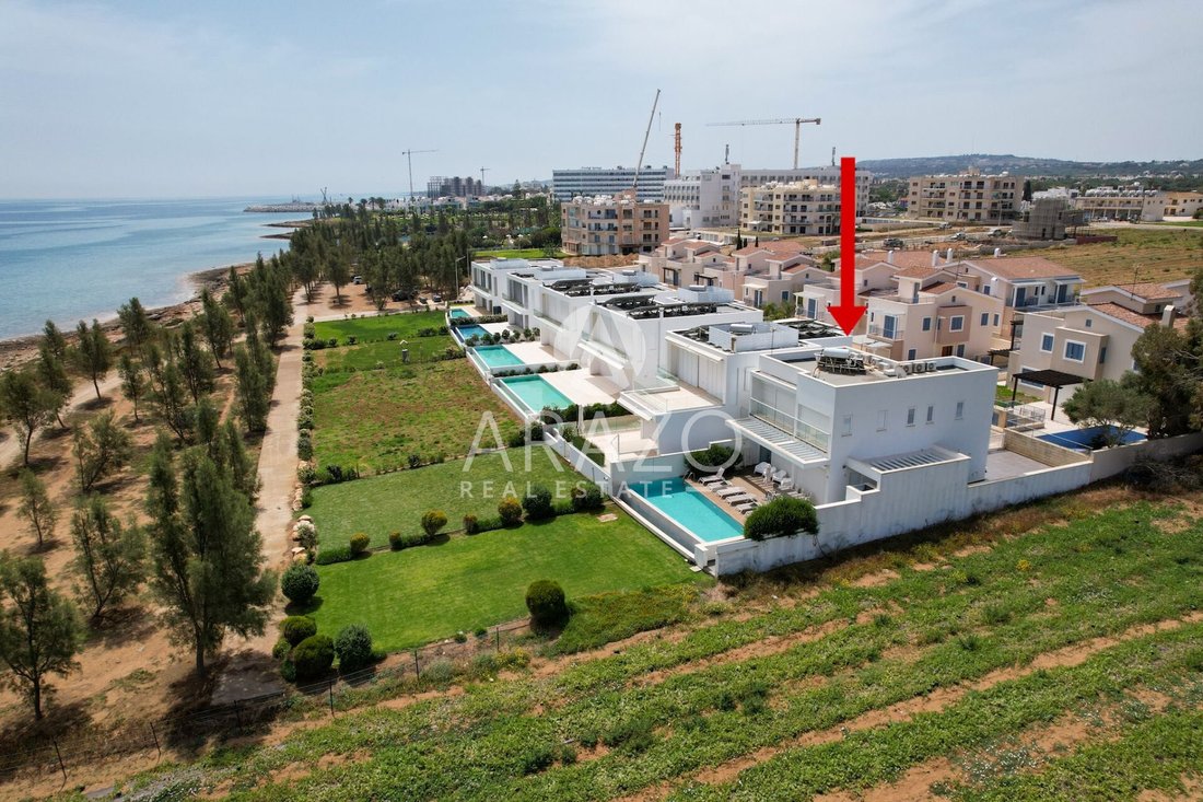 Villa in Paralimni, Famagusta, Cyprus 1 - 16496433