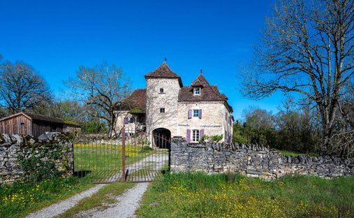 Castle for Sale in Martel, Occitanie, France