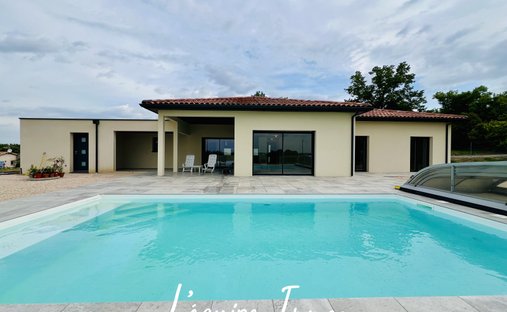 14th C. Chateau With A House