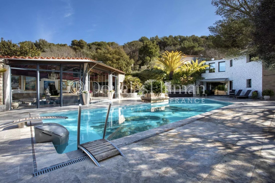 Villa in Èze, Provence-Alpes-Côte d'Azur, France 4 - 15534648