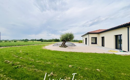 14th C. Chateau With A House