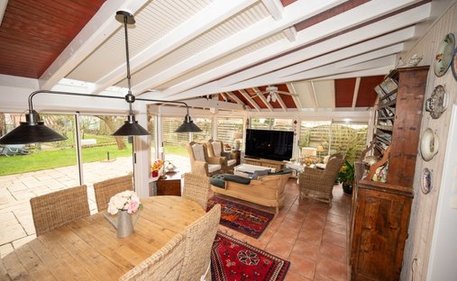 House in Saint-Sebastien-sur-Loire, Pays de la Loire, France 1