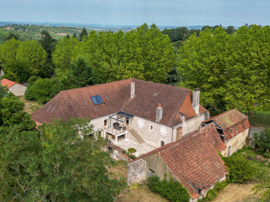 Estate in Gourdon, Occitania, France 1 - 16500688