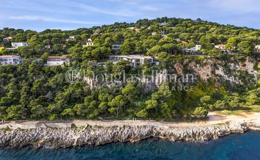 Villa in Saint-Jean-Cap-Ferrat, Provence-Alpes-Côte d'Azur, France 1