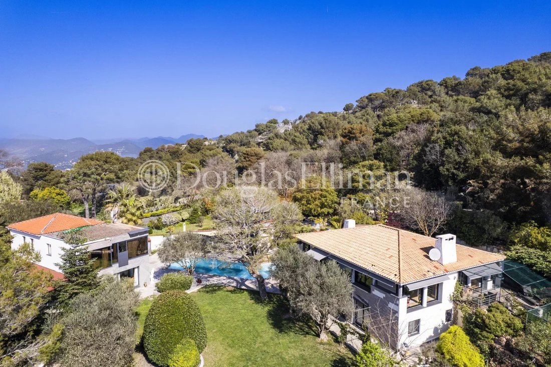 Villa in Èze, Provence-Alpes-Côte d'Azur, France 3 - 15534648