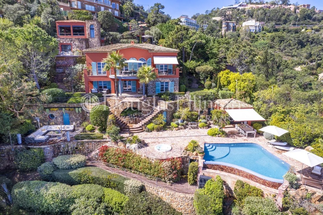 Villa in Cannes, Provence-Alpes-Côte d'Azur, France 2 - 14983306