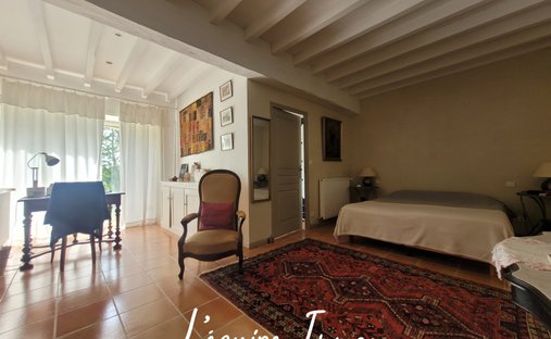 19 Th C Castle Outbuildings, Stabbles, Pool