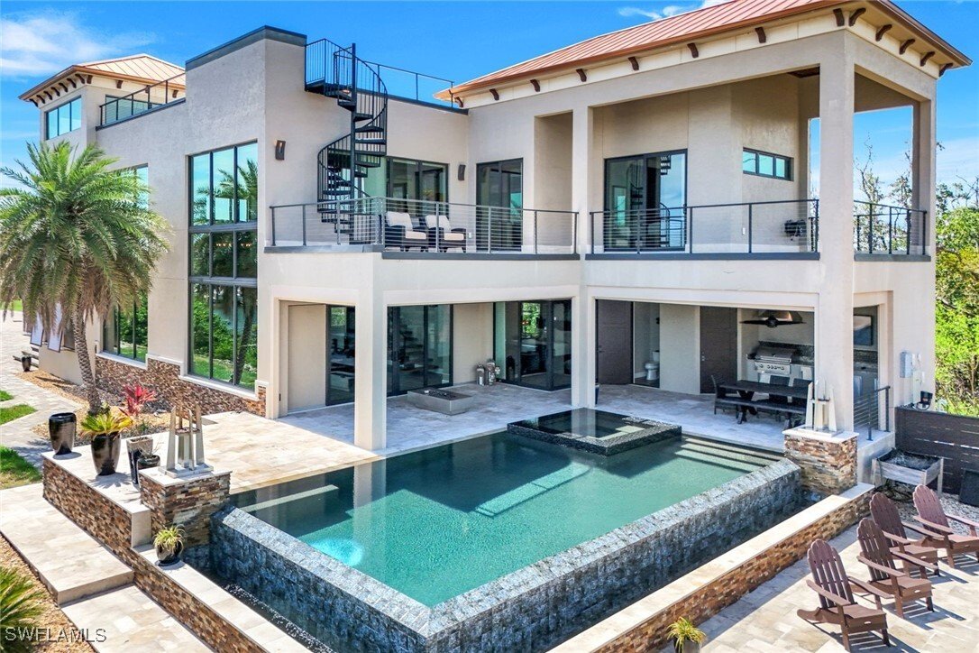 Single Family Residence In St James In Saint James City, Florida