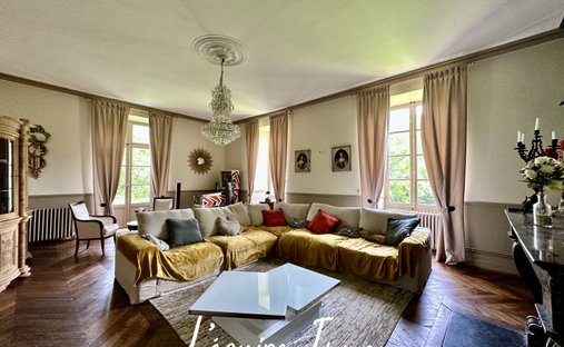 14th C. Chateau With A House