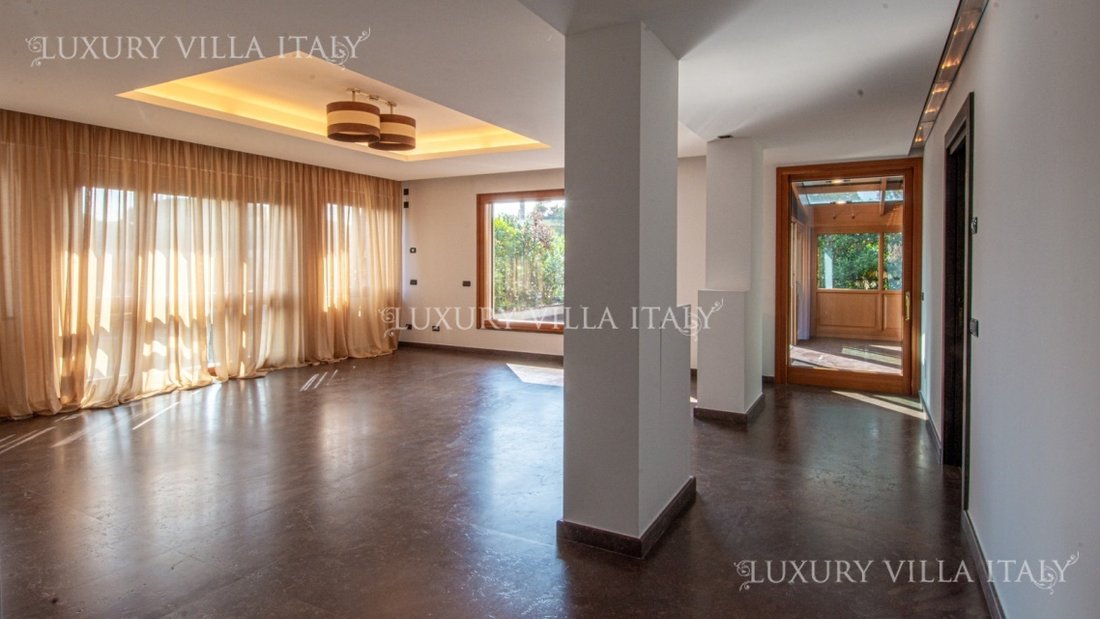 Penthouse in Fiera, Milan, Italy 4 - 16496512