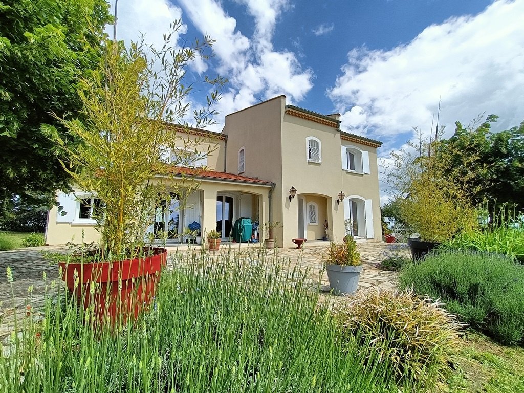 House in Bussieres-et-Pruns, Auvergne-Rhône-Alpes, France 1 - 16498189