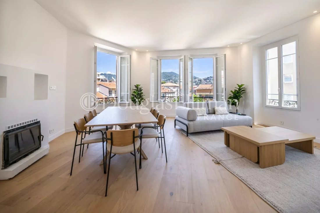 Apartment in Le Port, Nice, France 1 - 14466590
