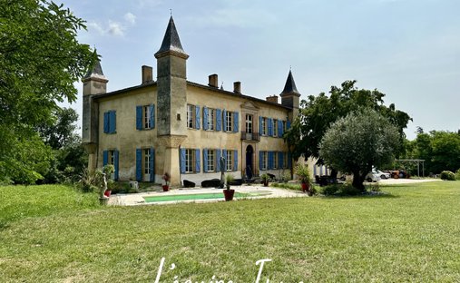 14th C. Chateau With A House