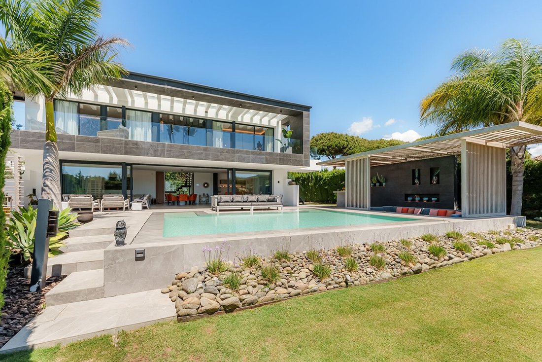 Villa in Puerto Banus, Marbella, Spain 2 - 16498031
